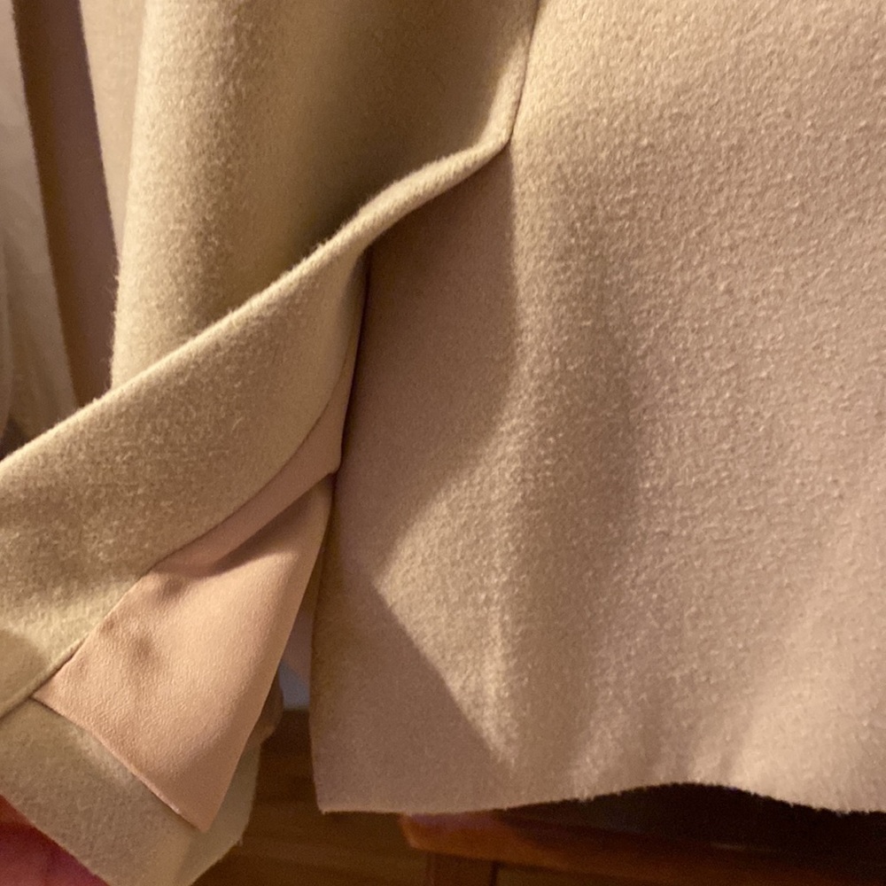 The JETSET Diaries - Camel Coat - Size Med. - Picture 6 of 8